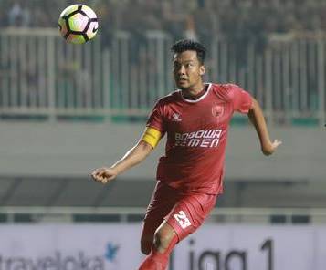 pemain terbaik liga indonesia 2017 hamka hamzah